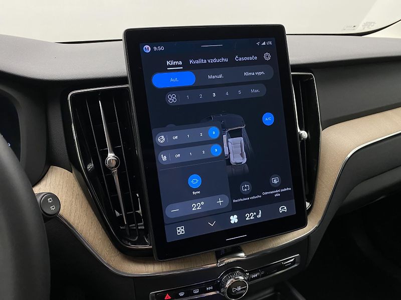Volvo XC60 T6 AWD RECHARGE DARK PLUS CZ - fotka 42 z 62