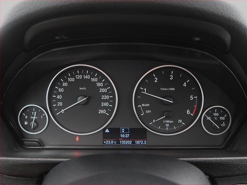 BMW Řada 3 (2018) 318d GT, Automat, Navi - fotka 11 z 25