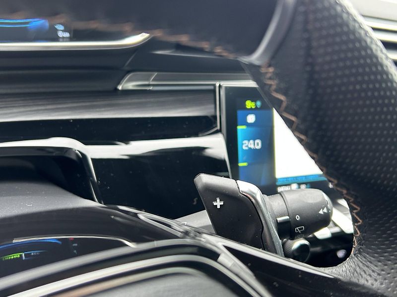 Peugeot 508 GT PACK HYBRID 225 e-EAT8 1.6 - fotka 15 z 27
