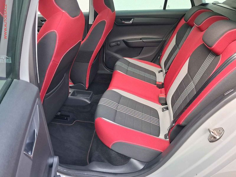 Škoda Fabia (2018) 1.0 TSi, MC, panor, +kola - fotka 10 z 15