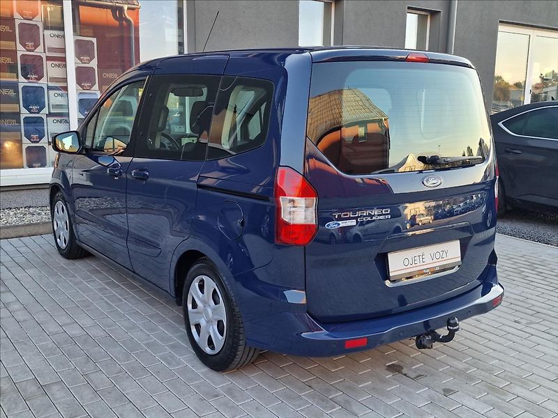 Ford Tourneo Courier 1.5TDCi 74kW Trend,ČR,1.Maj. - fotka 8 z 50