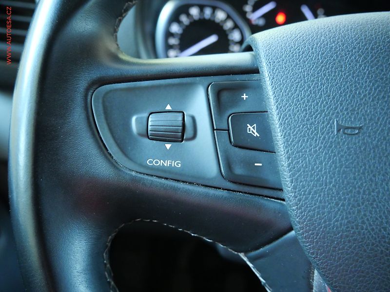 Opel Vivaro (2021) 1.5CDTi L2, 2.maj,ČR, AC - fotka 14 z 17
