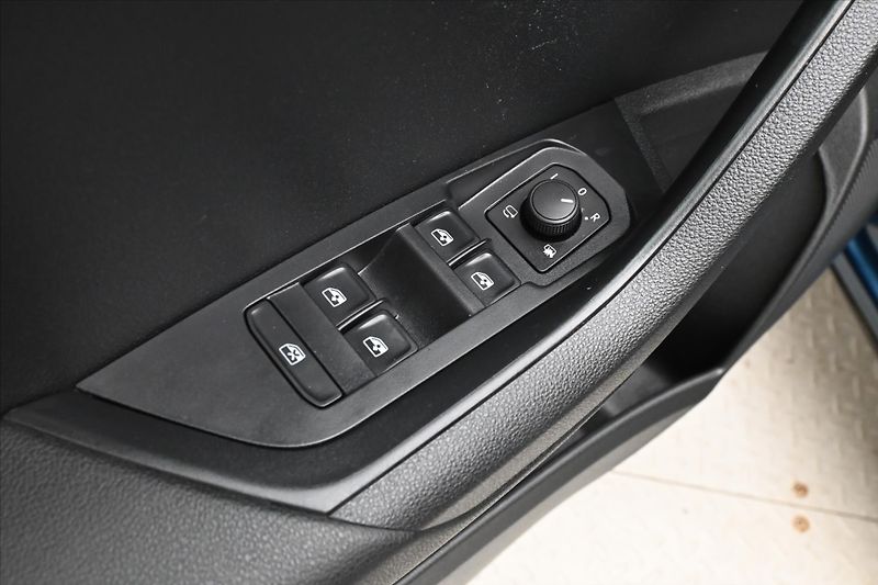 Škoda Karoq 2,0 TDI 85 kW DSG  VIRTUAL Zár - fotka 25 z 30