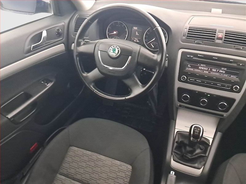 Škoda Octavia (2012) 1.4 TSI, Tempomat - fotka 7 z 16