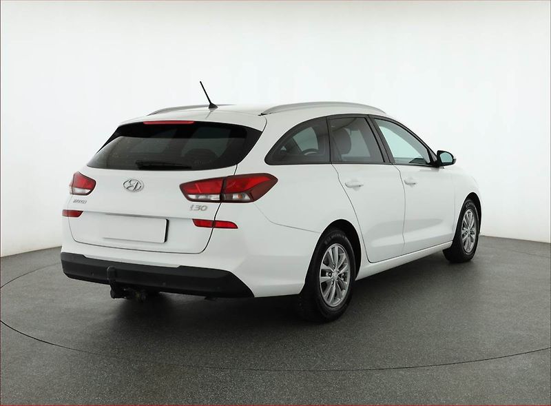 Hyundai i30 (2018) 1.6 CRDi, Serv.kniha, Tempomat - fotka 5 z 15