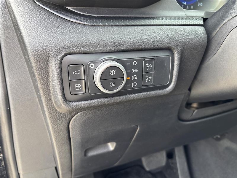 Ford Explorer 3,0 PHEV 336kW ST-Line AWD DPH - fotka 30 z 52