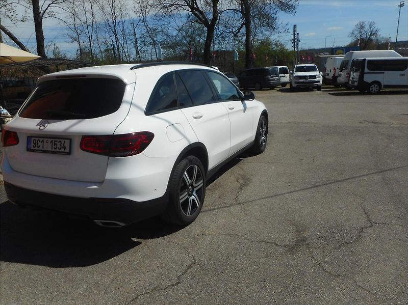 Mercedes-Benz GLC 2,0 220 D 4MATIC - fotka 5 z 28