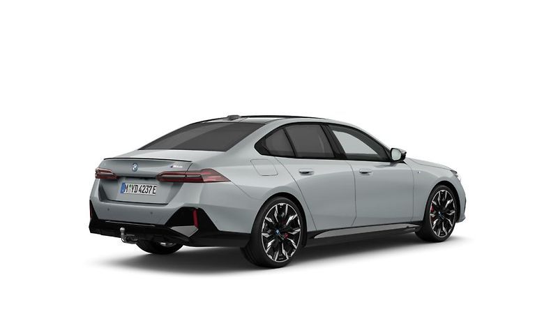 BMW i5 M60 xDrive - fotka 2 z 4