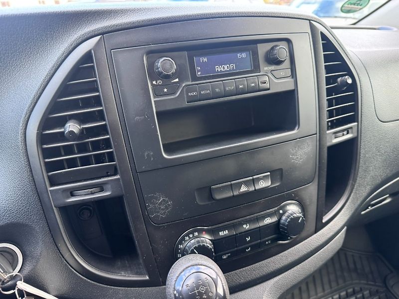 Mercedes-Benz Vito (2020) TOURER 8 MÍST 1,8D 75KW 110CDI - fotka 33 z 48