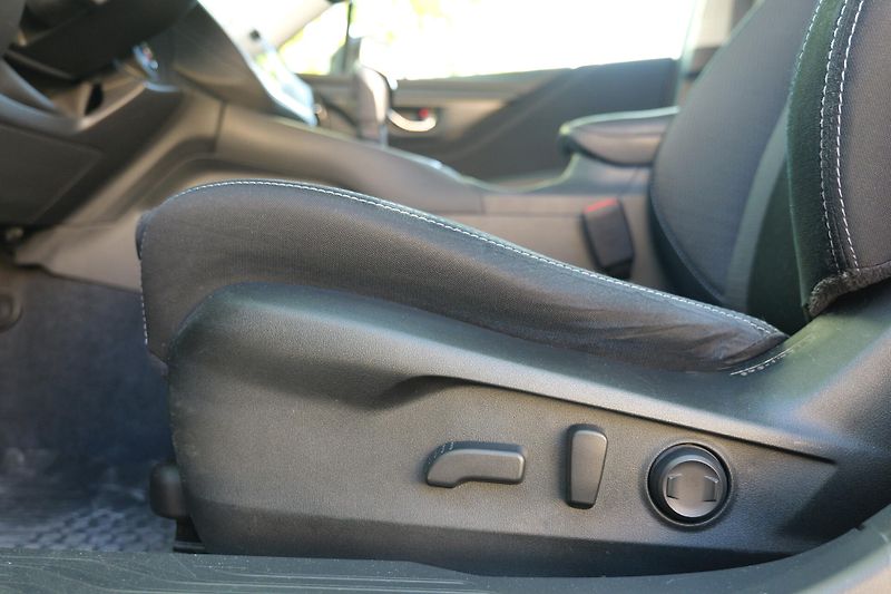 Subaru Outback 2.5i 4WD Active SKLADEM - fotka 12 z 31