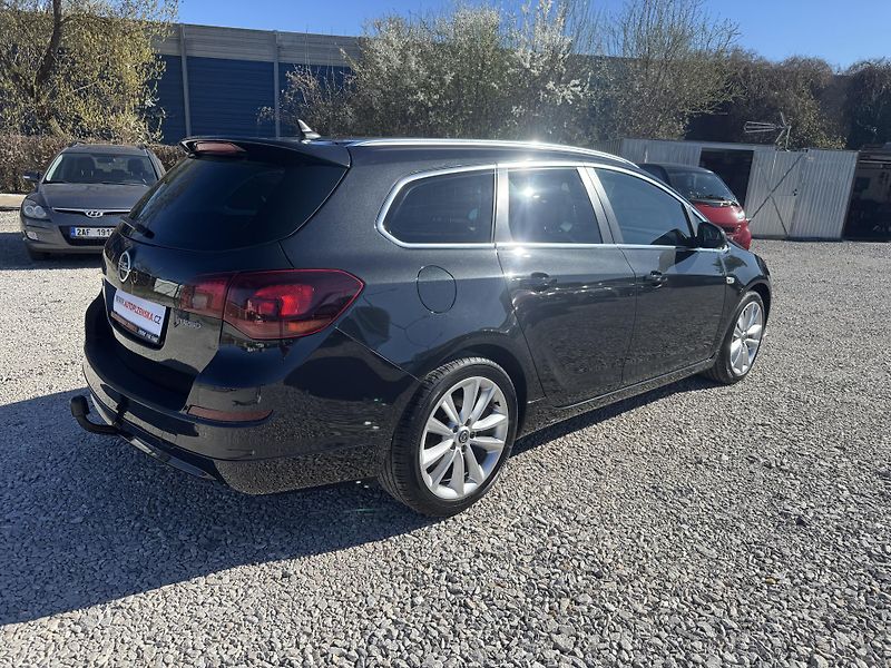 Opel Astra (2013) 1.6(132KW)SPORTS TOURER - fotka 4 z 46