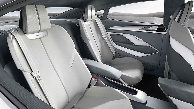 Koncept Audi e-tron Sportback.