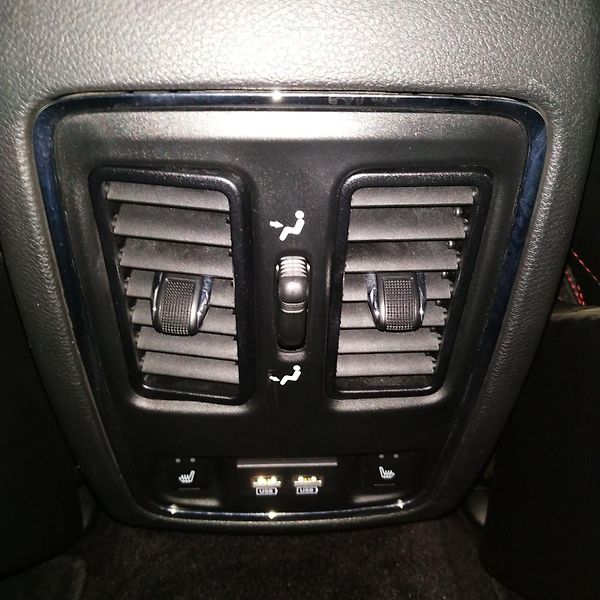 Jeep Grand Cherokee 3.0 V6 Trailhawk 154 200 km  - fotka 44 z 57