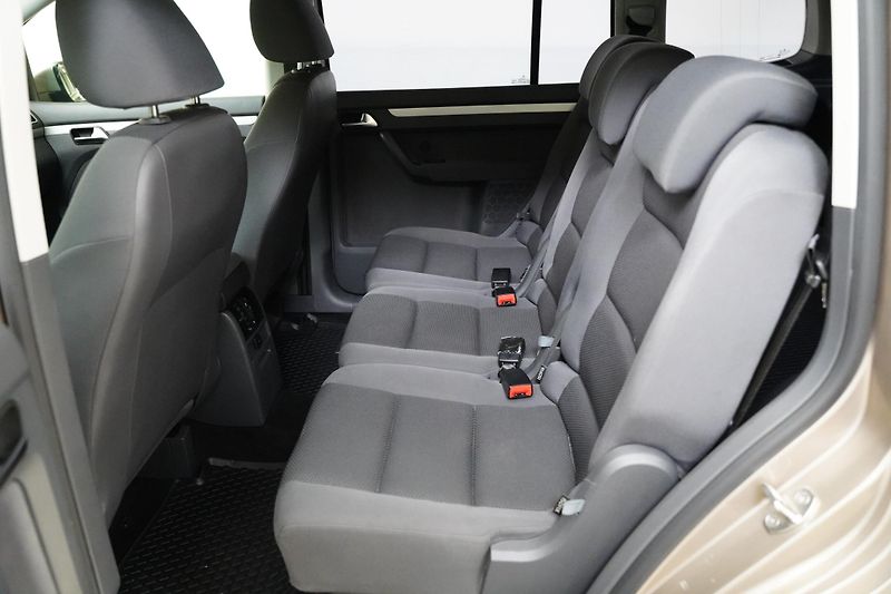 Volkswagen Touran - fotka 20 z 21