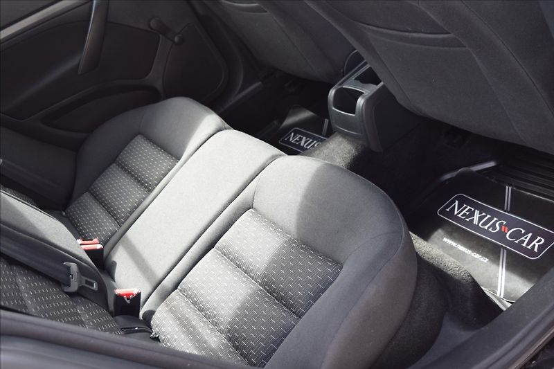 Škoda Octavia 1,2 i 77KW KLIMA VÝHŘ.ČEL.SKLO - fotka 35 z 37