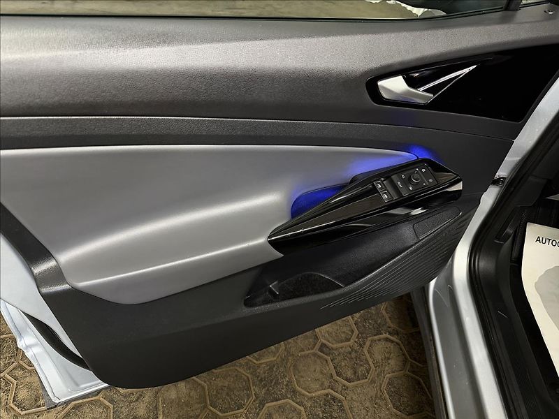 Volkswagen ID.4 ACC MASÁŽE HUD TČ TAŽNÉ 2XALU - fotka 14 z 45