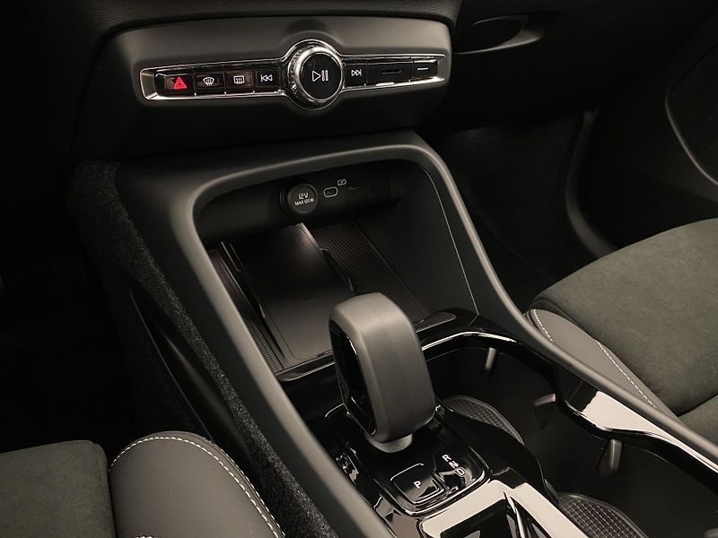 Volvo XC40 (2026) B3 AUT DARK ULTRA  - fotka 36 z 63