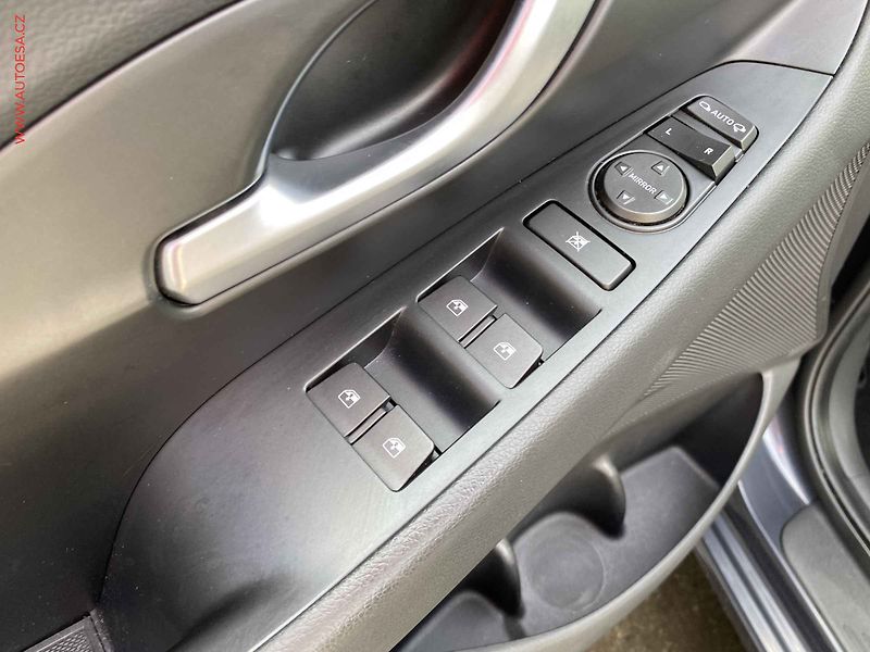Hyundai i30 (2022) 1.5T-GDi, N-Line, kůže, LED - fotka 13 z 19