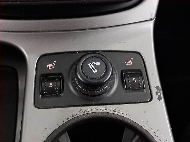 Ford Kuga (2013) 2.0 TDCi, Tempomat - fotka 15 z 18