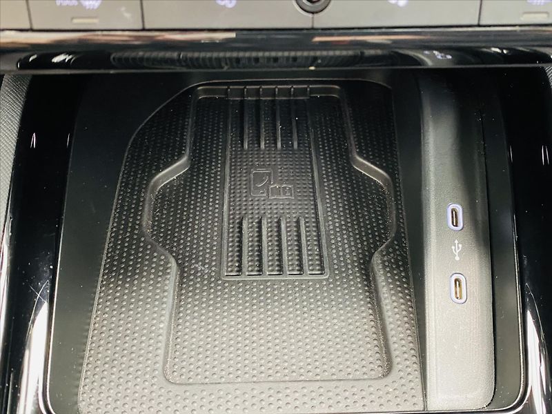 Škoda Kamiq 1,0 TSI 85kW Top Selection - fotka 22 z 27