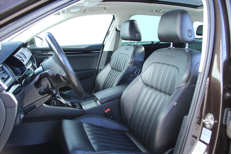 Škoda Superb 2.0TDI 140kW DSG L&K ČR - fotka 9 z 33