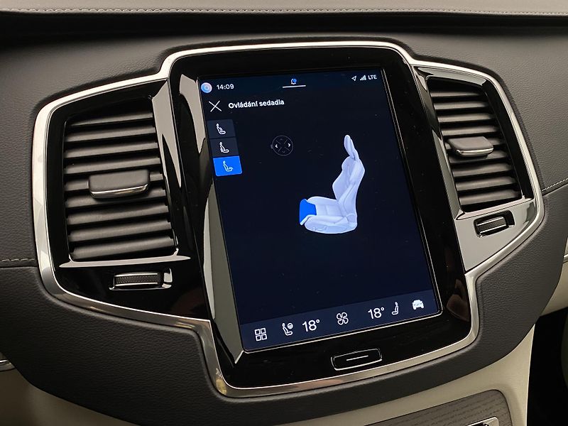 Volvo XC90 B5 AWD BRIGHT PLUS - fotka 66 z 66