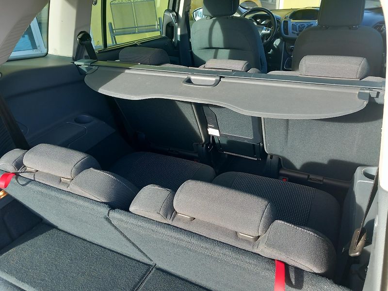 Ford Grand C-MAX (2015) 7 MÍST NAVIGACE POUZE 93t.KM!  - fotka 15 z 40