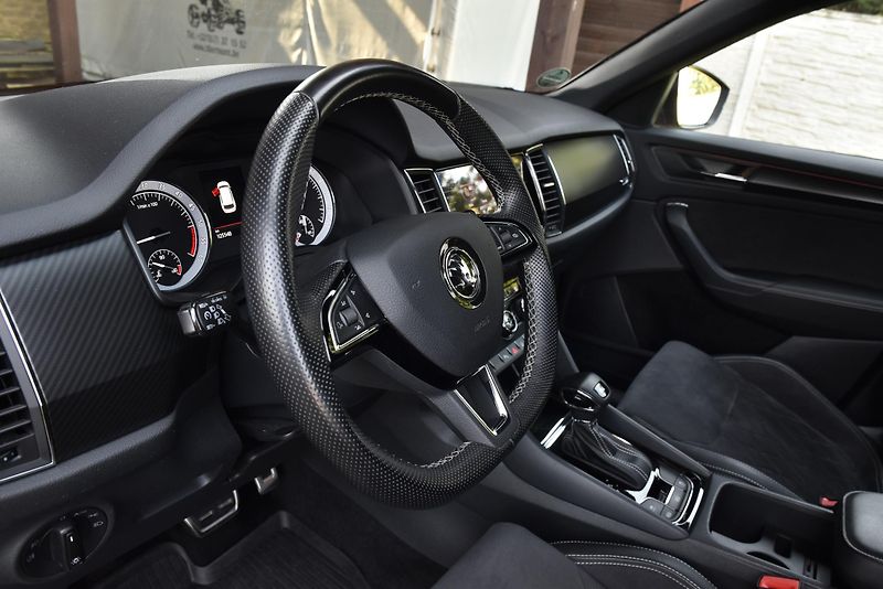 Škoda Kodiaq 2.0 TDi CR SPORT LINE,KŮŽE,LED - fotka 9 z 51