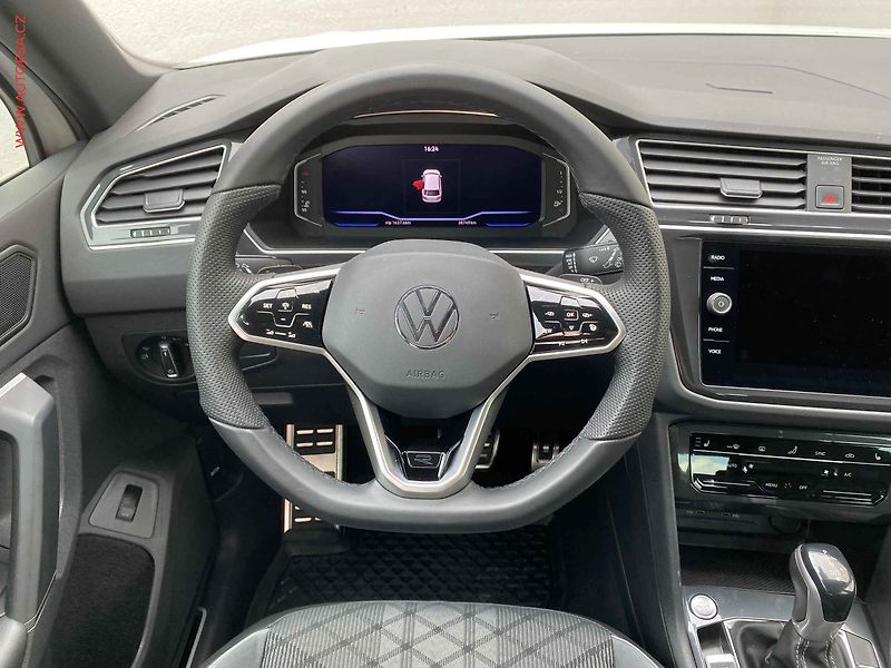 Volkswagen Tiguan (2021) 2.0 TSI 4x4, R-Line - fotka 11 z 25