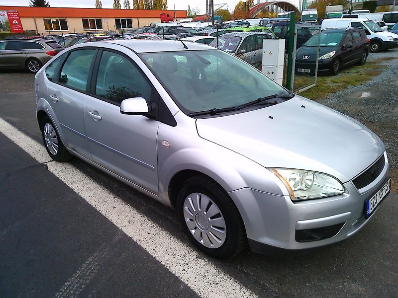 Ford Focus 1.6i,74 kW, automat!, nová STK - fotka 7 z 24