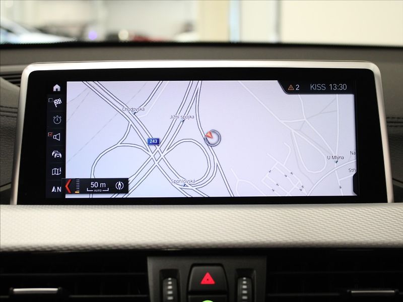 BMW X2 1,5 18i AT M-Paket 1.maj.ČR - fotka 11 z 27