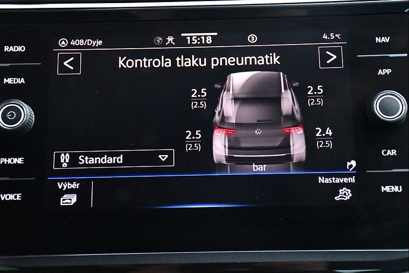 Volkswagen Tiguan 2.0TDi DSG NAVI TAŽNÉ ČR 1.M - fotka 33 z 41