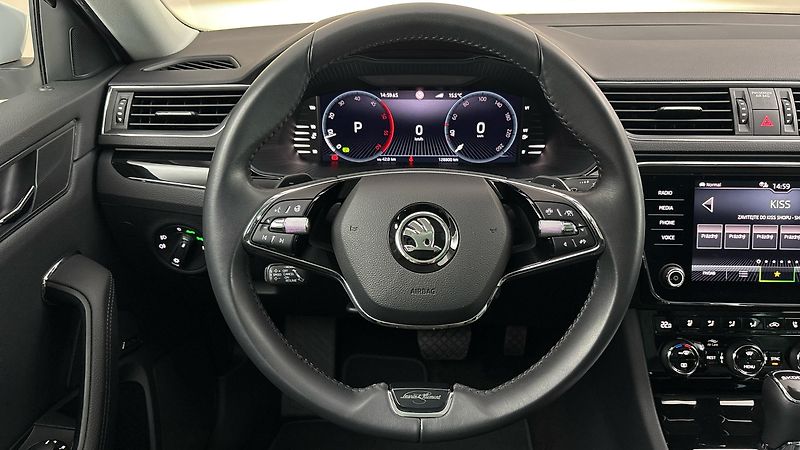 Škoda Superb 2.0 TDI DSG L&K Combi - fotka 9 z 34