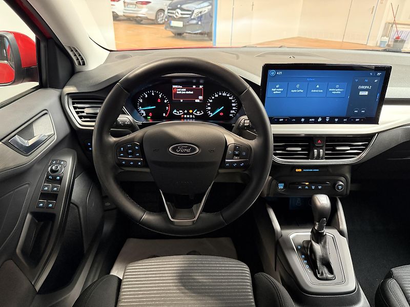 Ford Focus 1.0 EcoBoost mHEV 114kW Titani - fotka 6 z 13
