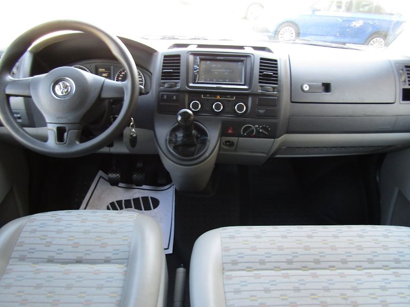 Volkswagen Transporter (2011) 2.0 TDI 84kW  LONG 9 MíST - fotka 25 z 34