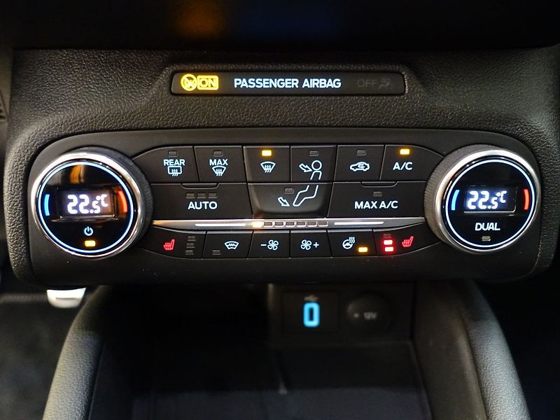 Ford Focus 2,0 ST Styling-Paket Performan - fotka 25 z 57