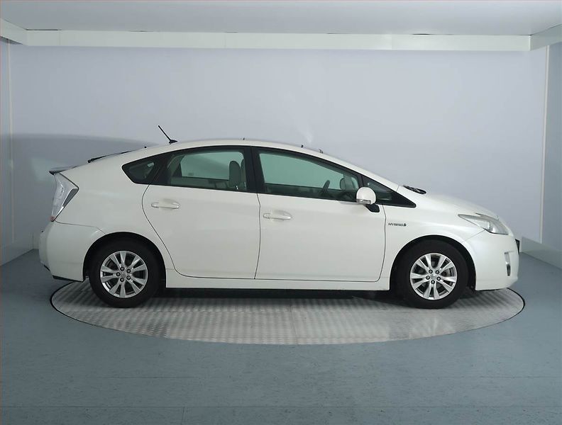 Toyota Prius (2009) 1.8 VVT-i HSD, Automat - fotka 6 z 14