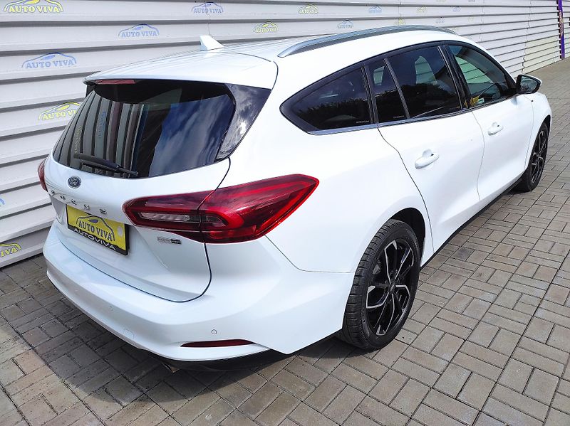Ford Focus 1.0 EcoBoost mHev 114kw AT - fotka 3 z 44