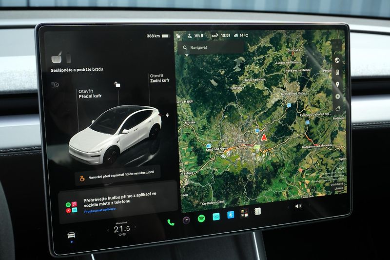 Tesla Model Y Long Range AWD, ČR, Tažné - fotka 21 z 39