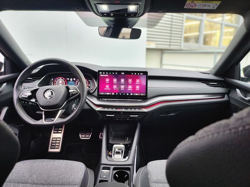 Škoda Octavia Sportline 2.0 TDI 110kw DSG - fotka 5 z 25