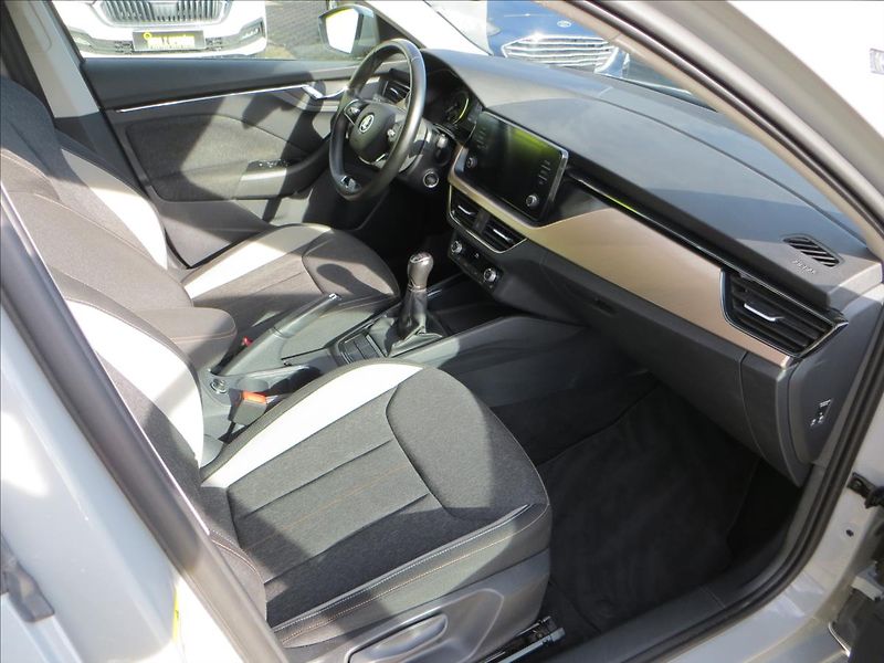 Škoda Scala 1,0 TSI 81kW Style ČR - fotka 10 z 23