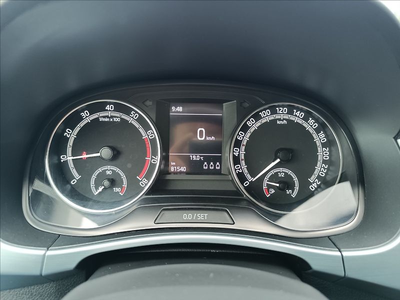 Škoda Fabia 1,0 TSi Ambition - fotka 14 z 18