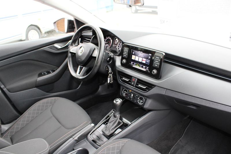 Škoda Scala (2020) 1,0TSI KLIMA LED TEMPOMAT ALU - fotka 14 z 16
