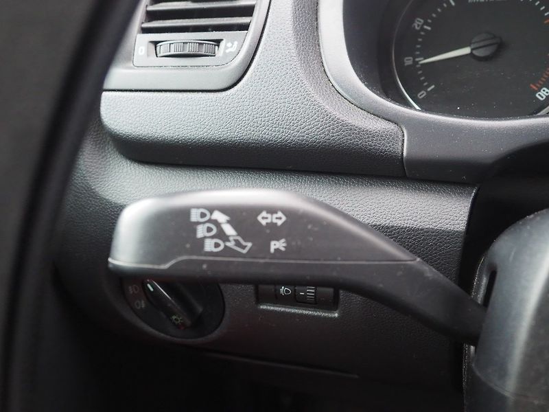 Škoda Fabia (2013) 1.4i - fotka 24 z 41