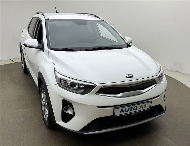 Kia Stonic 1,4 i SERVIS KAMERA 2X KOLA ČR - fotka 3 z 37