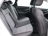 Hyundai i30 1,5 i Comfort Family CZ 2.Maj - náhled 12