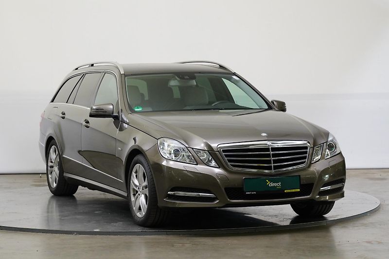 Mercedes-Benz Třídy E - fotka 8 z 24
