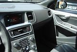 Volvo V60 (2013) PLUG-IN-HYBRID,2.4D6,AWD,158kW - náhled 63