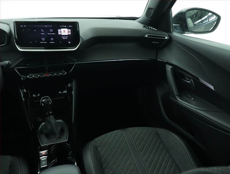 Peugeot 2008 (2025) 1.2 PureTech, Serv.kniha, Kůže - fotka 8 z 15