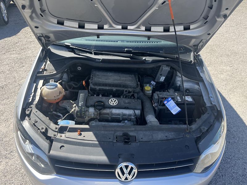 Volkswagen Polo (2010) 1.4 16v DSG 63kw  75000km 1.M. - fotka 22 z 26